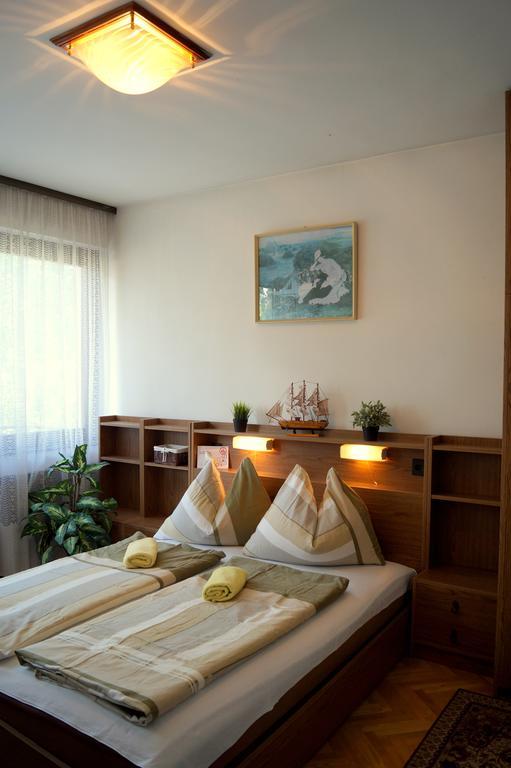 Sophie'S Guesthouse Сиофок Екстериор снимка