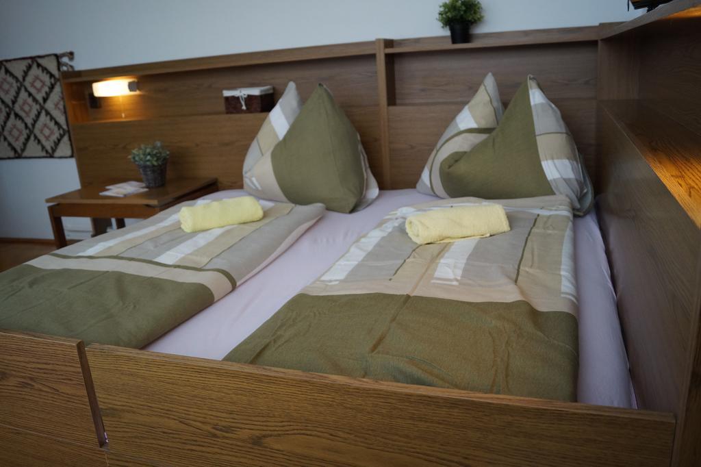 Sophie'S Guesthouse Сиофок Екстериор снимка