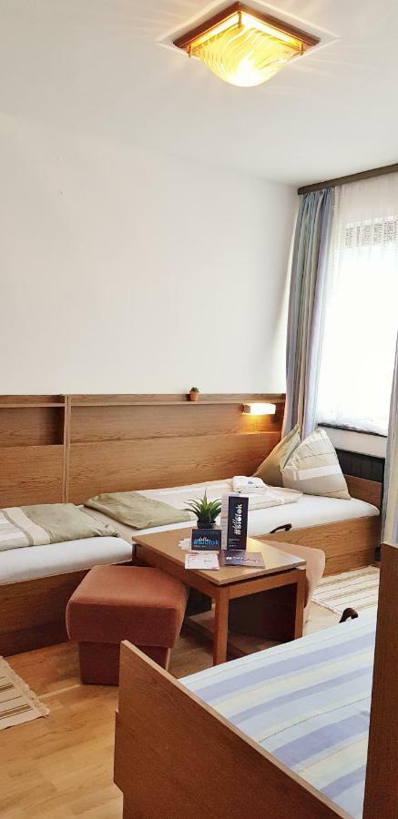 Sophie'S Guesthouse Сиофок Екстериор снимка